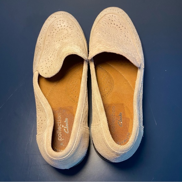 Clarks Women's Trish Calla Loafers US 7 M Sand Beige Closed Toe Small Heel - Picture 9 of 11